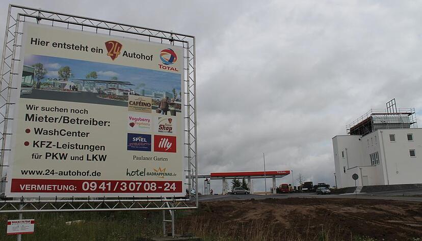 Die 24-Autobahn-Rastst&auml;tten GmbH aus Regensburg investiert rund zehn Millionen Euro am Standort Bad Rappenau. Foto: Simon Gajer