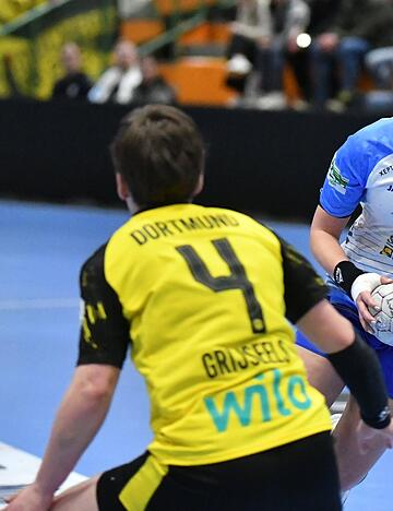 Mit Durchschlagskraft und Distanztoren war Munia Smits f&uuml;r die Sport-Union bem&uuml;ht, doch vier Toren standen auch sieben Fehlw&uuml;rfe gegen&uuml;ber.