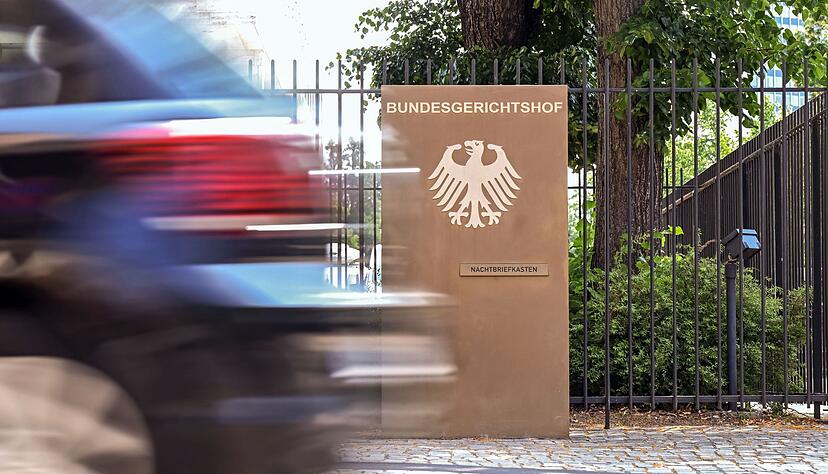 Was tun, wenn im eigenen Fahrzeug ein manipulierter Motor läuft, der aber von einem anderen Autobauer stammt? Mit solch einem verzwickten Fall beschäftigt sich aktuell der BGH. Was tun, wenn im eigenen Fahrzeug ein manipulierter Motor läuft, der aber von einem anderen Autobauer stammt? Mit solch einem verzwickten Fall beschäftigt sich aktuell der BGH.