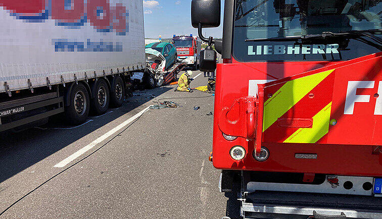 Die Feuerwehr Heilbronn war nach dem Unfall auf der A6 bei Bad Rappenau im Einsatz.