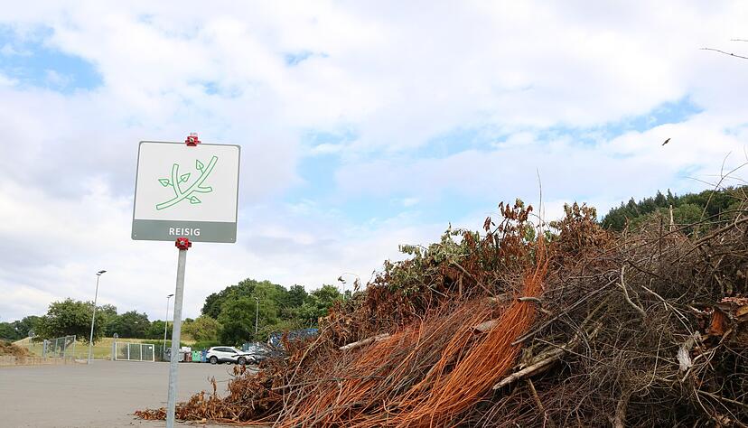 Der Grüngutplatz in Bieringen bleibt vom 3. September bis 24. September mittwochs geschlossen. Der Grüngutplatz in Bieringen bleibt vom 3. September bis 24. September mittwochs geschlossen.