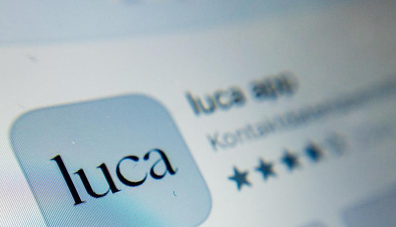 Das Symbol der Luca-App ist auf einem Smartphone zu sehen.