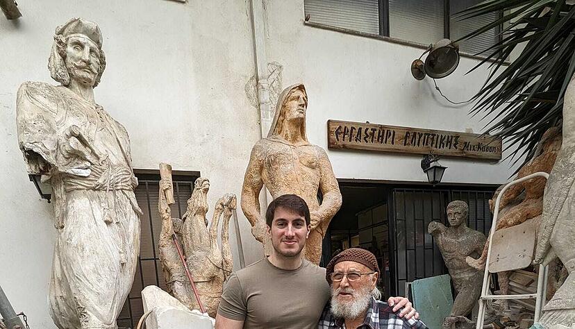 Die meisten heute lebenden Manionten stammen in v&auml;terlicher Linie von Bewohnern der Region im 4. bis 8. Jahrhundert ab.