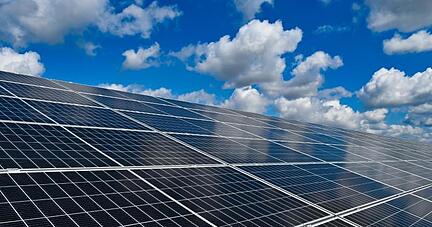 Eine Schlüsselrolle gerade für energieintensive Unternehmen spielt der Ausbau des Stroms aus erneuerbaren Energien.