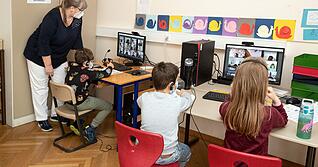 Sonnenbergschule in Schwaigern: Über viele Wochen waren Mädchen und Jungen wie überall in der Region nur dann in der Schule, wenn ihre Eltern die Notbetreuung benötigt haben. Foto: Archiv/Veigel Sonnenbergschule in Schwaigern: Über viele Wochen waren Mädchen und Jungen wie überall in der Region nur dann in der Schule, wenn ihre Eltern die Notbetreuung benötigt haben. Foto: Archiv/Veigel