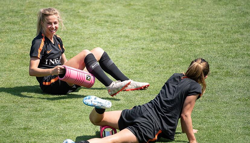 Im Leistungssport ist das Training mit der Faszienrolle ein mittlerweile gewohntes Bild. (Archivbild) Im Leistungssport ist das Training mit der Faszienrolle ein mittlerweile gewohntes Bild. (Archivbild)
