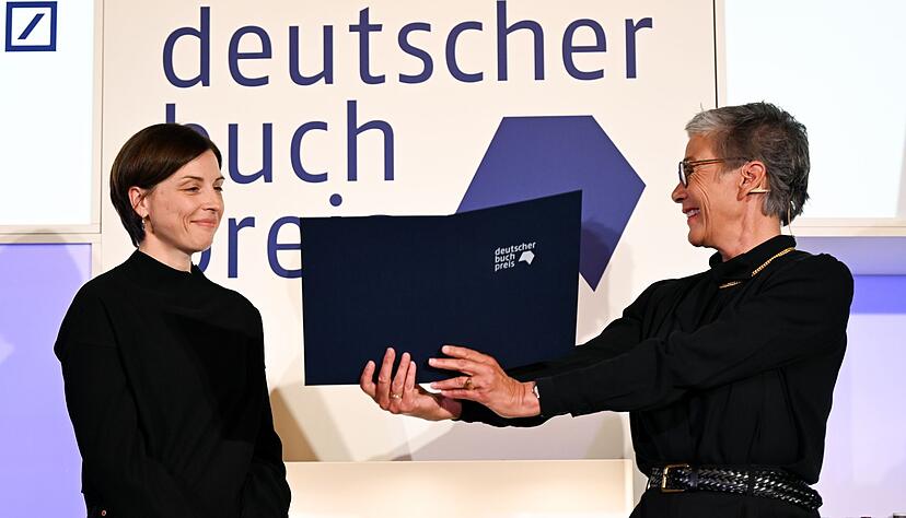 Elmiger erh&auml;lt den Preis an ihrem 40. Geburtstag