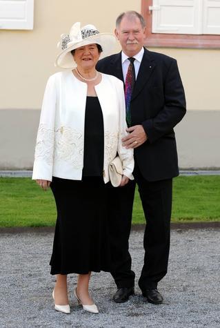 Die Pr&auml;sidentin des Landtags von Th&uuml;ringen und Vorsitzende des Vorstandes der Lennart-Bernadotte-Stiftung Dagmar Schipanski und ihr Ehemann Tigran