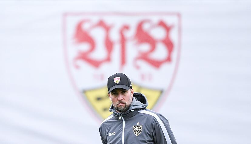 Sebastian Hoene&szlig; bangt um Torh&uuml;ter Alexander N&uuml;bel.