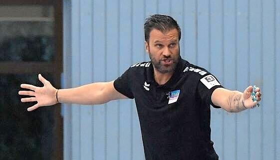 Immer engagiert an der Seitenlinie: TSB-Trainer Dragos Oprea.