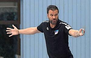 Immer engagiert an der Seitenlinie: TSB-Trainer Dragos Oprea.