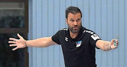 Immer engagiert an der Seitenlinie: TSB-Trainer Dragos Oprea.