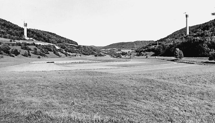 Die Kochertalbrücke war richtungsweisend für den Brückenbau Ende der 1970er Jahre in Deutschland. Fotos: Eisenmenger Die Kochertalbrücke war richtungsweisend für den Brückenbau Ende der 1970er Jahre in Deutschland. Fotos: Eisenmenger