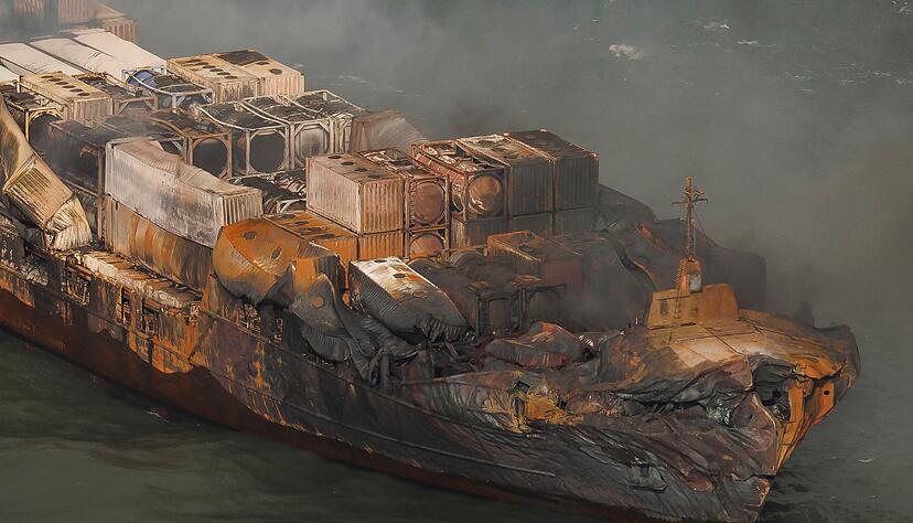 Fast ein Jahr nach der Kollision zweier Schiffe vor Englands Nordseek&uuml;ste ist der Kapit&auml;n des Frachters &laquo;Solong&raquo; der fahrl&auml;ssigen T&ouml;tung eines Crewmitglieds schuldig gesprochen worden.