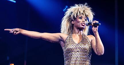 Aus Tennessee in die Welt: Aisata Blackman ist Tina Turner in "Tina &minus; Das Tina Turner Musical" im Stage Apollo Theater in Stuttgart. Foto: dpa