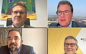 Jörg Michels (EnBW-Kernkraft, oben links), Harald Ebner (Grüne, oben rechts), Christian Kühn (Umweltministerium, unten links) und Wolfram König (BASE) beim Fachgespräch.
Screenshot: HSt