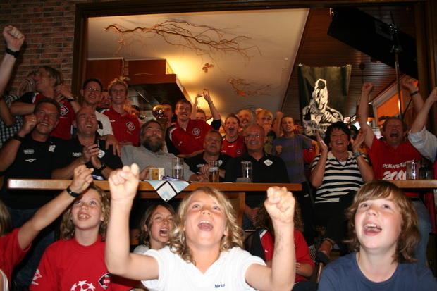 Auslosung DFB-Pokal: Jubel in Neckarelz | 27.06. Auslosung DFB-Pokal: Jubel in Neckarelz | 27.06.