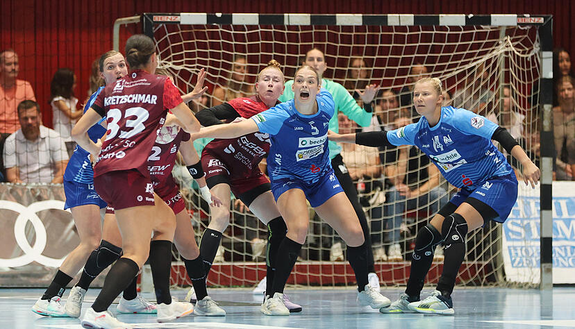 Kim Hinkelmann (Zweite von rechts) sieht das in dieser Szene von Ex-Neckarsulmerin Lucie-Marie Kretzschmar ausgehende Unheil kommen. Verhindern konnten es die 23-Jährige und ihre Teamkolleginnen am Freitagabend jedoch zu selten. Kim Hinkelmann (Zweite von rechts) sieht das in dieser Szene von Ex-Neckarsulmerin Lucie-Marie Kretzschmar ausgehende Unheil kommen. Verhindern konnten es die 23-Jährige und ihre Teamkolleginnen am Freitagabend jedoch zu selten.