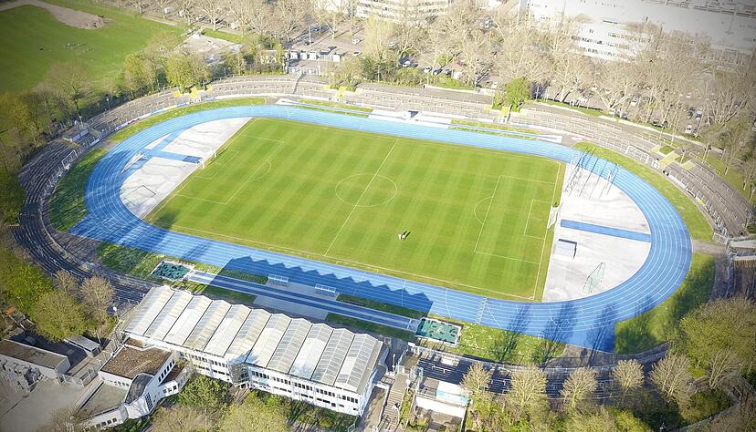 Das Frankenstadion aus der Luft: Wenige Schritte entfernt flie&szlig;t der Neckar. H&ouml;chste Zeit f&uuml;r eine Umbenennung also?