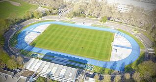 Das Frankenstadion aus der Luft: Wenige Schritte entfernt flie&szlig;t der Neckar. H&ouml;chste Zeit f&uuml;r eine Umbenennung also?