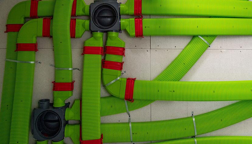 Eine L&uuml;ftungsanlage sorgt regelm&auml;&szlig;ig f&uuml;r einen automatischen Luftaustausch im Haus.