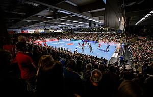 Die Göppinger EWS-Arena war schon zu Zweitliga-Zeiten der Frisch-Auf-Frauen die bestbesuchte Frauen-Handball-Spielstätte der Republik. Auch in der abgelaufenen Bundesliga-Hauptrunde strömten die meisten Fans in die ehemalige Hohenstaufenhalle.