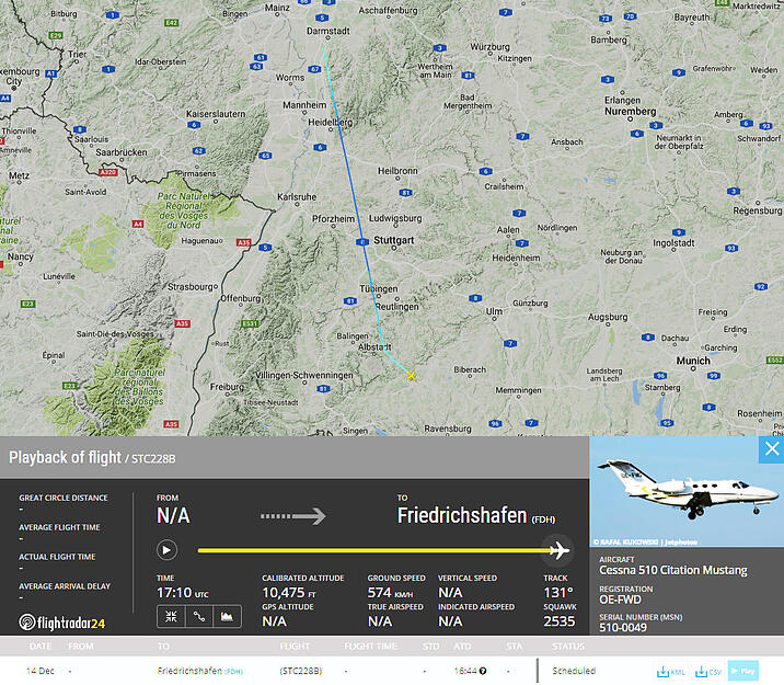 Die von flightradar24.com aufgezeichnete Route (blaue Linie) bricht um 18.10 Uhr ab. Vor dem Verbindungsabbruch hatte das Flugzeug eine Höhe von etwas mehr als 3000 Metern und war in südöstliche Richtung unterwegs.