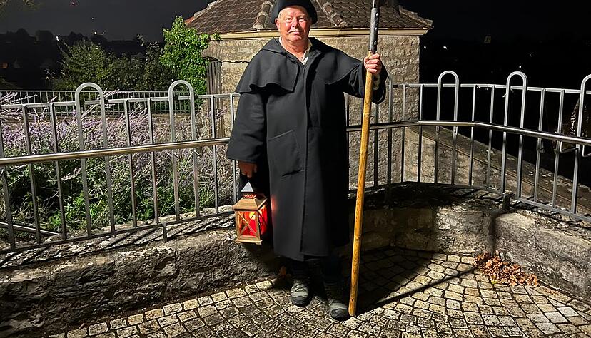 Martin Roller schlüpft einmal im Monat in die Rolle als Nachtwächter Martin Roller schlüpft einmal im Monat in die Rolle als Nachtwächter