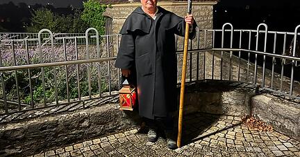 Martin Roller schlüpft einmal im Monat in die Rolle als Nachtwächter Martin Roller schlüpft einmal im Monat in die Rolle als Nachtwächter