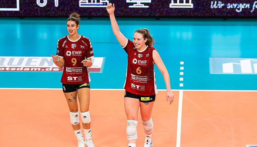 Eleanor Holthaus (r) wechselt von Potsdam nach Stuttgart.