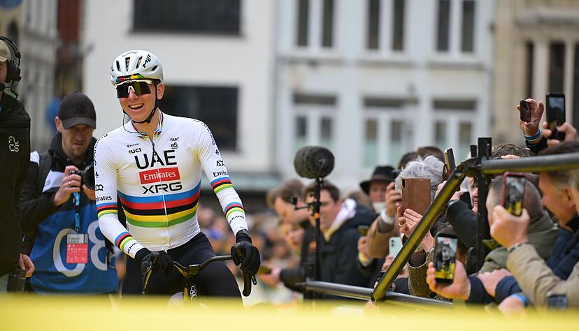 Tadej Pogačar beim Start in Antwerpen. Tadej Pogačar beim Start in Antwerpen.