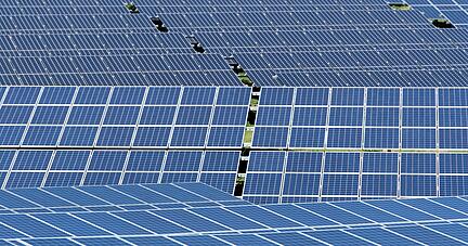 Nach jahrelanger Flaute werden die Solarparks in der Region mittlerweile zahlreicher: Doch in Kupferzell herrscht nun zunächst Zwangspause. Der Gemeinderat pocht auf Prinzipien und will nun erst Grundsatzfragen neuerlich klären. 
Foto: Archiv/Murat
