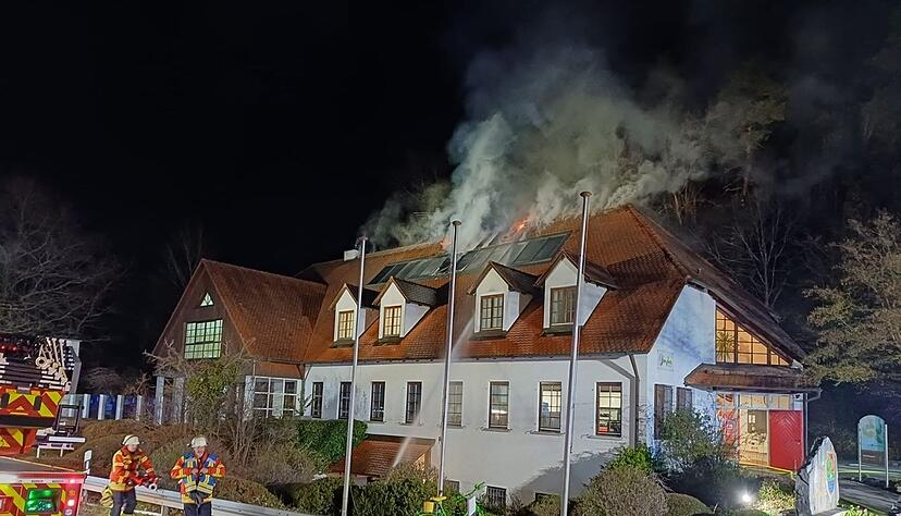 Bei dem Brand entstand ein Schaden von gesch&auml;tzt 300.000 Euro.