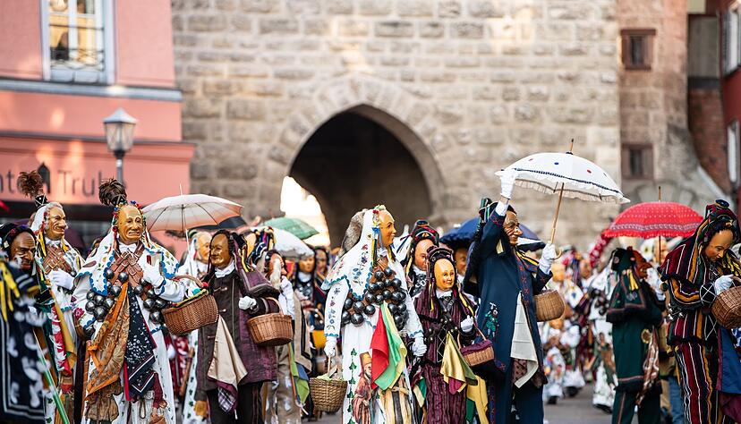 Der Fastnachtsmontag ist in Rottweil für Narren einer der Höhepunkte der schwäbisch-alemannischen Fastnacht. Der Fastnachtsmontag ist in Rottweil für Narren einer der Höhepunkte der schwäbisch-alemannischen Fastnacht.