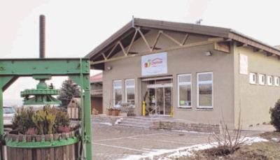 Der Bauernmarkt liegt in den Plantagen zwischen Lauffen und Kirchheim.