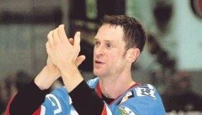 Torsten Fendt im Trikot der Heilbronner Falken. Seit zwei Jahren spielt der Augsburger bei dem Zweitligisten in der Verteidigung.Foto: Archiv/Veigel Torsten Fendt im Trikot der Heilbronner Falken. Seit zwei Jahren spielt der Augsburger bei dem Zweitligisten in der Verteidigung.Foto: Archiv/Veigel