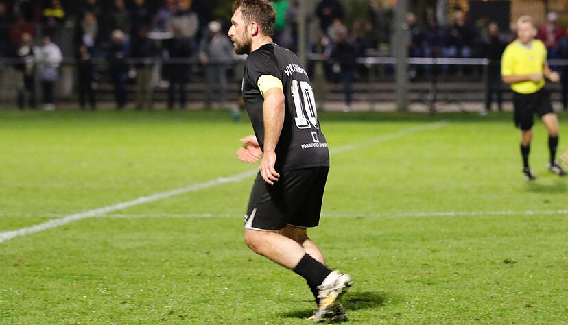 Ob mit oder ohne Kapit&auml;nsbinde: Hakan Kutlu ist beim VfR Heilbronn der "absolute Leader" auf dem Platz.