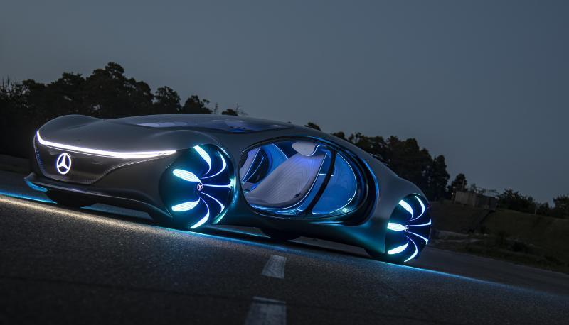 Im Dunkeln wird der Mercedes Vision AVTR zu einem beeindruckenden Lichtspektakel. Im Dunkeln wird der Mercedes Vision AVTR zu einem beeindruckenden Lichtspektakel.