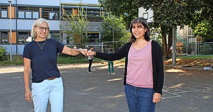 Projektpartner: Ilona Reder, Konrektorin der Blanc- und Fischer-Schule in Sulzfeld (links), und Jennifer Faber, Leiterin des evangelischen Kindergartens.
Foto: J&ouml;rg K&uuml;hl