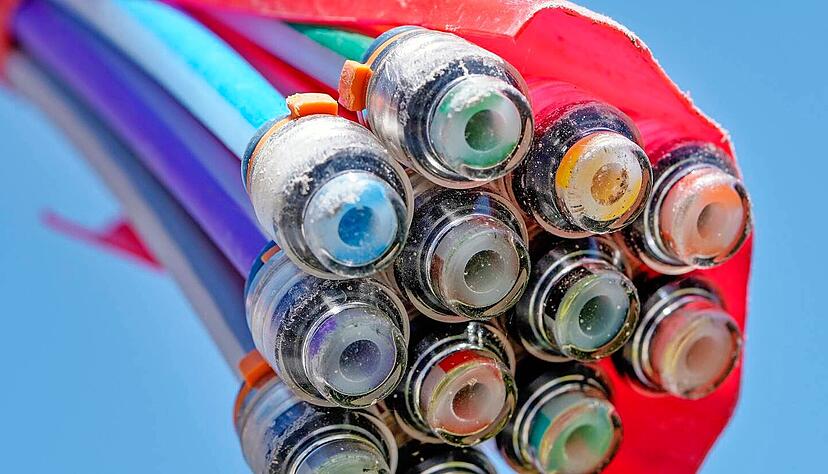 Der lange Weg zum langen Kabel: Eigentlich sollte − so die einstige Zusage der Deutschen Giganetz − bereits Anfang 2023 mit dem Ausbau in Kupferzell gestartet werden können. Nun sollen erste Schritte im zweiten Quartal 2024 erfolgen.
Foto: dpa