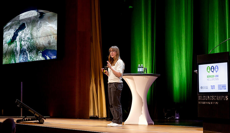 Die angehende Astronautin Insa Thiele-Eich spricht auf dem Heilbronner Bildungscampus über Frauen im Weltall und das harte Training im Ausbildungsprogramm.