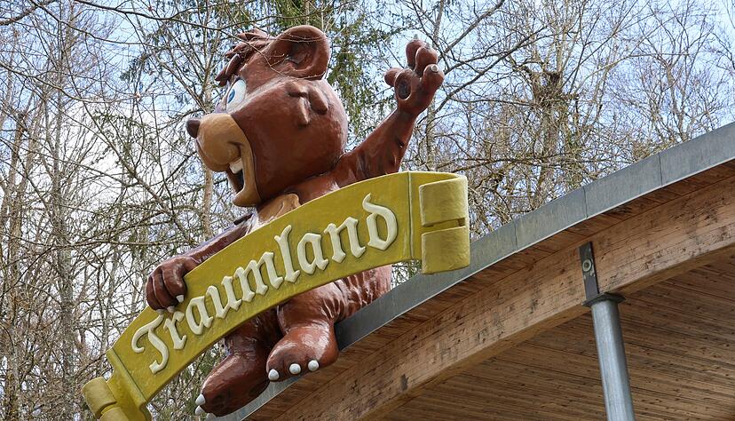 Der Freizeitpark ist auf der Schwäbischen Alb. Der Freizeitpark ist auf der Schwäbischen Alb.