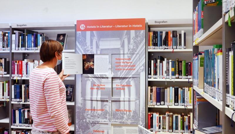 Der Bereich «Hotels in Literatur - Literatur in Hotels» im neuen Muße-Literaturmuseum.