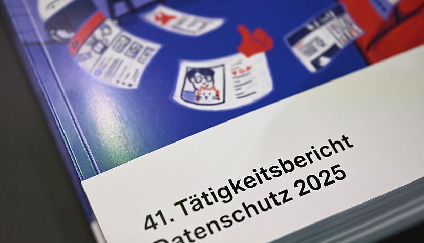 Jahr für Jahr sammelt der Landesdatenschutzbeauftragte seine wichtigen Fälle und Trends in einem Bericht. Jahr für Jahr sammelt der Landesdatenschutzbeauftragte seine wichtigen Fälle und Trends in einem Bericht.