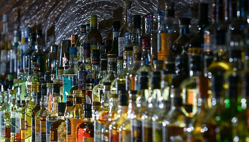 Ein Trend breitet sich aus: Zunehmend Menschen verzichten im Januar auf den Konsum von Alkohol. (Symbolbild) Ein Trend breitet sich aus: Zunehmend Menschen verzichten im Januar auf den Konsum von Alkohol. (Symbolbild)