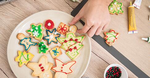 Lieber hellgelb statt dunkelbraun: In Lebensmitteln entsteht Acrylamid als Nebenprodukt bei der Bräunungsreaktion.