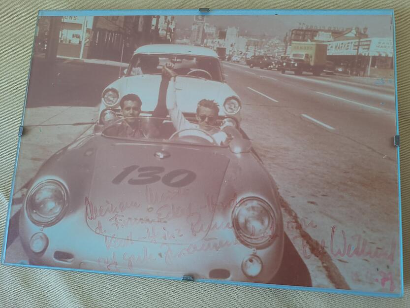 Ein solches Bild hat auch ein Mitarbeiter von Eckert erhalten. "Meinem Meister d. Firma Eckert-Honda, Karlheinz Rumm, auf gute Zusammenarbeit." Unterschrieben von Rolf Wütherich im Jahr 1979 – also kurz nach seiner Ankunft in Kupferzell.