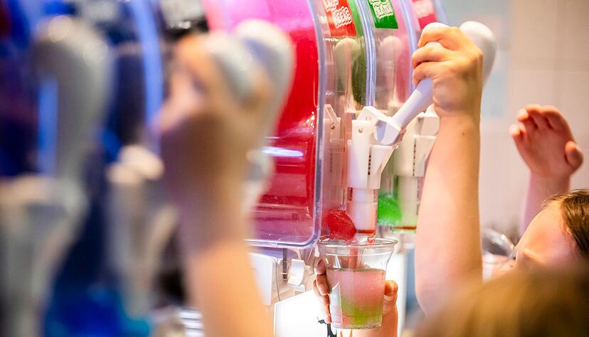 Kinder essen laut der Studie zu süß und ungesund. (Symbolbild) Kinder essen laut der Studie zu süß und ungesund. (Symbolbild)