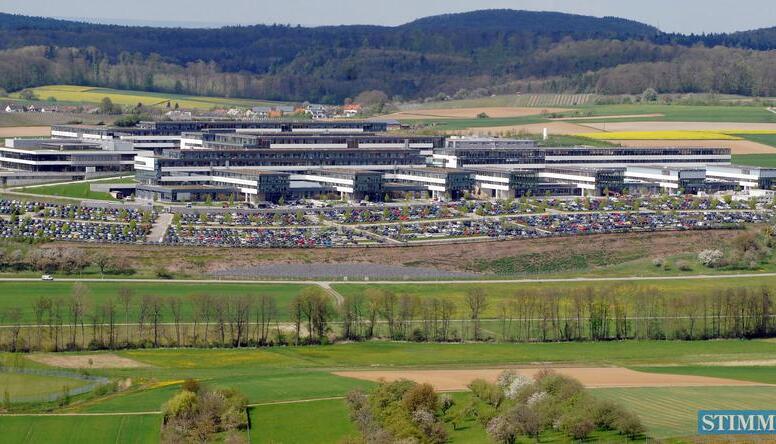 Zusammengestellt von Archiv und Dokumentation der Heilbronner Stimme - Der 2004 eingeweihte Abstatter Bosch-Standort im April 2010. Nach einer Erweiterung im Jahr 2009 arbeiten in diesem Forschungs- und Entwicklungszentrum rund 3000 Menschen.