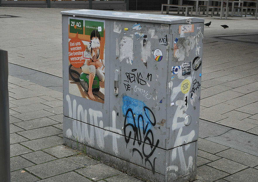 Beschmierte Stromkästen fügen dem Stadtbild zusätzliche Unattraktivität zu.